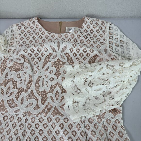 Eliza J Fit & Flare Lace Dress Petite 12 12P Ivory Nude Lining 3/4 Bell Sleeve - Picture 8 of 13